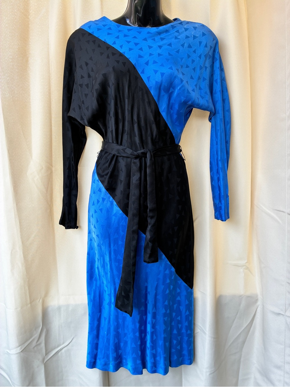 Vintage 80s 100% Silk Jacquard Dolman Sleeve Belted Color block Dress